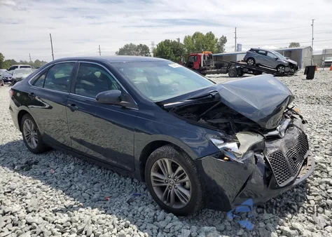 2016 Toyota Camry Le z USA, uszkodzony, nr VIN 4T1BF1FK5GU145443